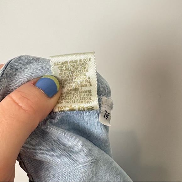 Bella Dahl Silverlake Wash Light Blue Chambray Sleeveless Top - Picture 6 of 6